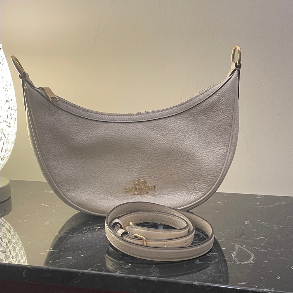 Coach Aria EXCELLENT Condition white crossbody bag CO996